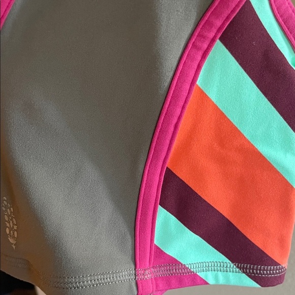 Vibrant Women's Crop Top with Pink and Orange Accents - Picture 3 of 4